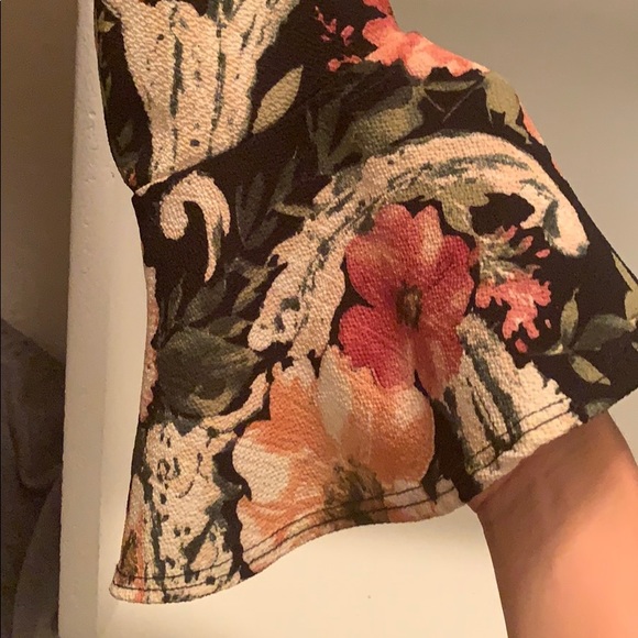 Floral dress/romper - Picture 5 of 5